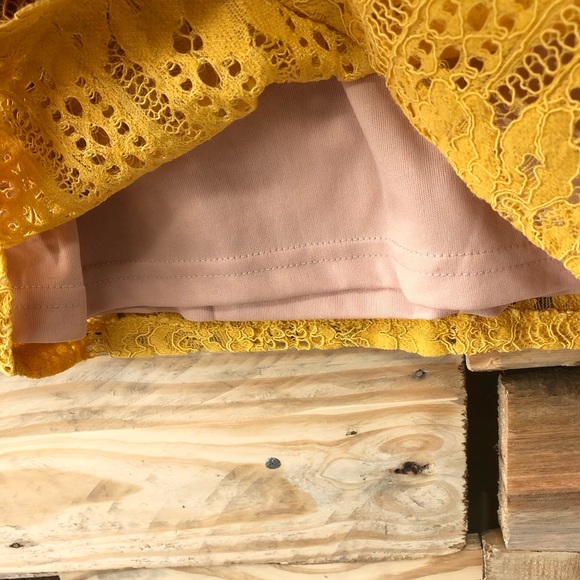 LULUS Lilian Yellow Lace Fitted Mini Dress, Size M - Picture 8 of 9